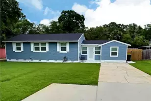 236 NE Beachview Dr Dr, Fort Walton Beach, FL 32547 - Photo 1