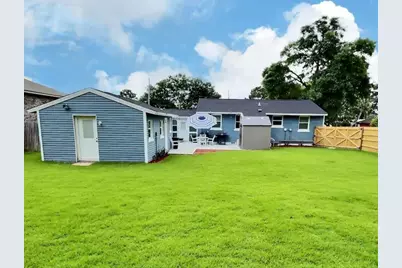 236 NE Beachview Dr Drive, Fort Walton Beach, FL 32547 - Photo 2