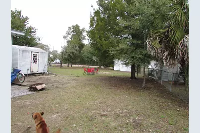 64 W Live Oak Avenue, Defuniak Springs, FL 32435 - Photo 12