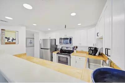 671 Nautilus Court #UNIT 402, Fort Walton Beach, FL 32548 - Photo 10