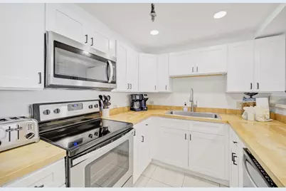 671 Nautilus Court #UNIT 402, Fort Walton Beach, FL 32548 - Photo 6