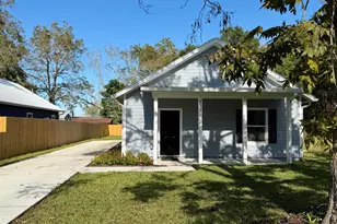 874 W Orange Ave, Defuniak Springs, FL 32435 - Photo 2
