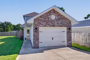 110 2nd Ave, Shalimar, FL 32579 - Photo 2