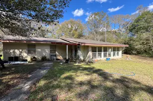 3211 Maple St, Crestview, FL 32539 - Photo 1