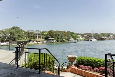 204 Laura Lane, Gulf Breeze, FL 32561 - Photo 8
