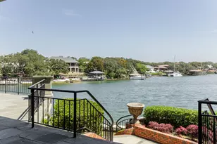 204 Laura Ln, Gulf Breeze, FL 32561 - Photo 8