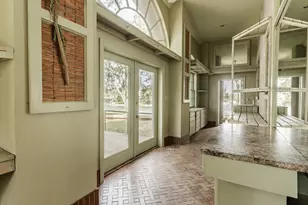 204 Laura Ln, Gulf Breeze, FL 32561 - Photo 74