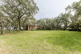 204 Laura Ln, Gulf Breeze, FL 32561 - Photo 96