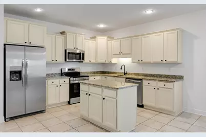 379 Whitman Way, Freeport, FL 32439 - Photo 4
