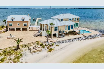 320 Sunny Drive, Mary Esther, FL 32569 - Photo 1