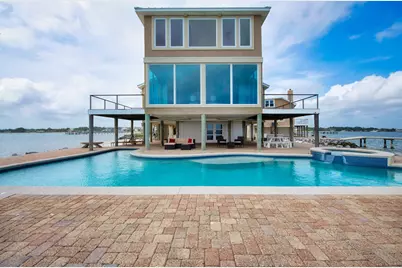 320 Sunny Drive, Mary Esther, FL 32569 - Photo 10