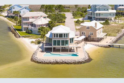 320 Sunny Drive, Mary Esther, FL 32569 - Photo 1