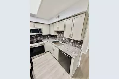 308 SW Miracle Strip Parkway #UNIT 3B, Fort Walton Beach, FL 32548 - Photo 12