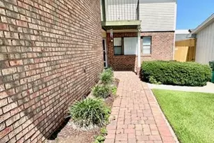 937 Holbrook Cir, Fort Walton Beach, FL 32547 - Photo 2