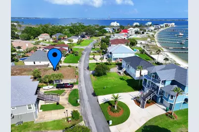 147 Shoreline Drive, Mary Esther, FL 32569 - Photo 1