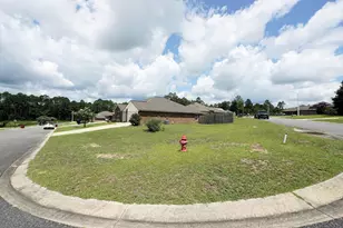 415 Scooter Cv, Crestview, FL 32539 - Photo 1