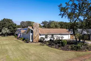 54 E Country Club Dr, Destin, FL 32541 - Photo 4