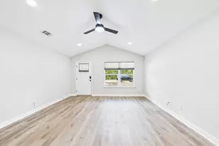 5117 Colt Dr, Crestview, FL 32539 - Photo 8