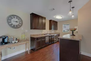 6880 W Fairfield Dr, Pensacola, FL 32506 - Photo 6