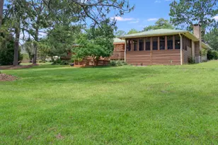 991 Pinewood Dr, Defuniak Springs, FL 32433 - Photo 8
