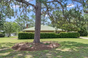 991 Pinewood Dr, Defuniak Springs, FL 32433 - Photo 38