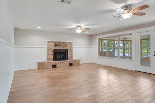 991 Pinewood Dr, Defuniak Springs, FL 32433 - Photo 14