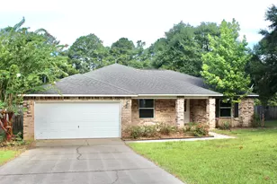 48 S Pleasant Dr, Defuniak Springs, FL 32435 - Photo 1