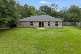 48 S Pleasant Dr, Defuniak Springs, FL 32435 - Photo 8