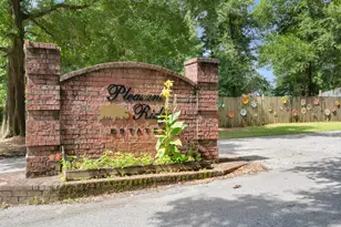 48 S Pleasant Dr, Defuniak Springs, FL 32435 - Photo 2
