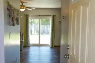 74 8th St, Shalimar, FL 32579 - Photo 4