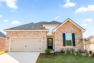 2737 Louis Cir, Crestview, FL 32536 - Photo 1