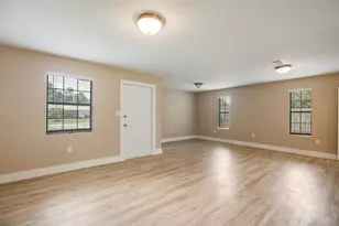 5593 Galaxy Dr, Crestview, FL 32539 - Photo 12