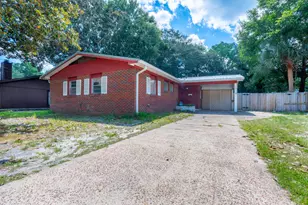 133 NW Robinwood Dr, Fort Walton Beach, FL 32548 - Photo 1