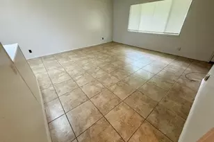 594 Florosa Ct, Mary Esther, FL 32569 - Photo 4
