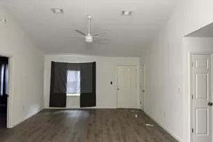 137 Lonnie Jack Dr, Crestview, FL 32536 - Photo 2