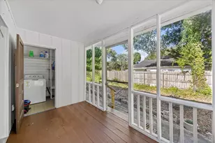 105 NW Lincoln Dr, Fort Walton Beach, FL 32547 - Photo 14