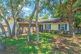 106 Campbell Ave, Crestview, FL 32536 - Photo 2