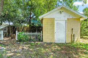 213 NW Moriarty St, Fort Walton Beach, FL 32548 - Photo 34
