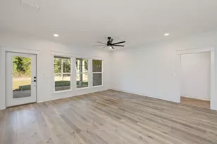 1524 Kais St, Baker, FL 32531 - Photo 10