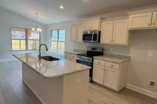 190 Ridgeway Cir, Crestview, FL 32536 - Photo 6