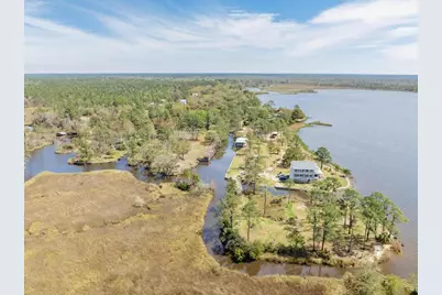 602 Pitts Bayshore Drive, Freeport, FL 32439 - Photo 6