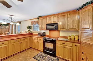 602 Pitts Bayshore Dr, Freeport, FL 32439 - Photo 1