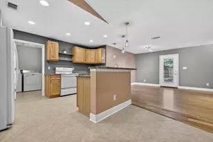 7117 Dale St, Pensacola, FL 32503 - Photo 6