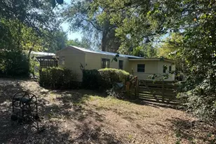 143 W Heather Ave, Defuniak Springs, FL 32433 - Photo 2