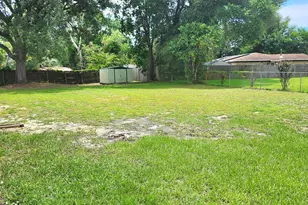 308 NW Victoria Ave, Fort Walton Beach, FL 32548 - Photo 16