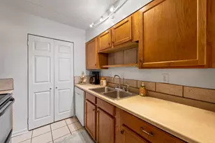 209 W Miracle Strip Pkwy, Mary Esther, FL 32569 - Photo 6