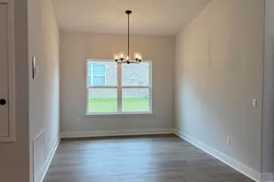 2411 Aleia Ln, Crestview, FL 32536 - Photo 12