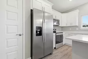 935 Kenzie Ln, Fort Walton Beach, FL 32547 - Photo 20