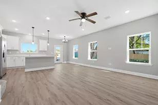 935 Kenzie Ln, Fort Walton Beach, FL 32547 - Photo 8