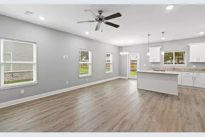 935 Kenzie Lane, Fort Walton Beach, FL 32547 - Photo 4
